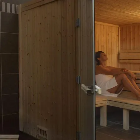 Mobil-home Confortable - 4 Pers. - Api-1-52-2499 * Saint-Jean-de-Monts